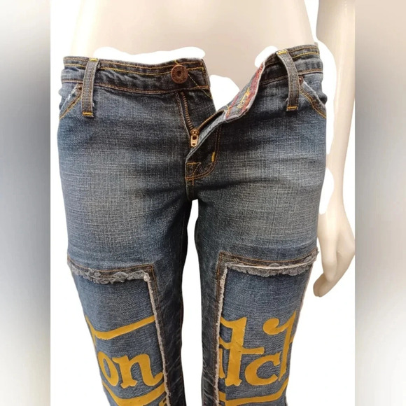 Von Dutch Vintage EUC Low Rise Flare Med Wash Graphic Jeans Size 29 - Picture 4 of 14